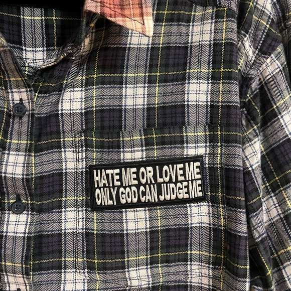 American Eagle plaid shirt with funny quotes patches Tie Dye size M - Picture 3 of 6